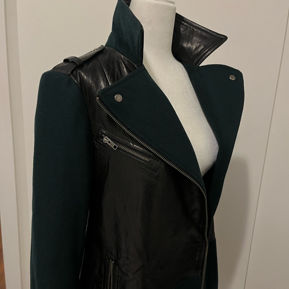GREEN 60% WOOL - MIXED MATERIAL STYLE WOOL COAT WITH PLEATHER & ZIP DETAIL